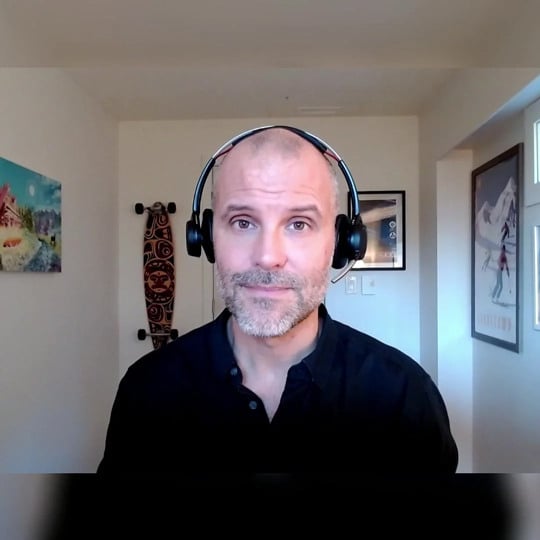 connect-hotel-resorts-to-airbnb-vrbo-video-thumb